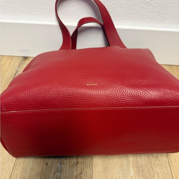 Cuyana Classic Structured Tote Large Red Pebbled Leather Minimalist Bag - Picture 10 of 16